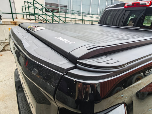 Bestwyll Manual Retractable Truck Bed Cover - Chevrolet Colorado
