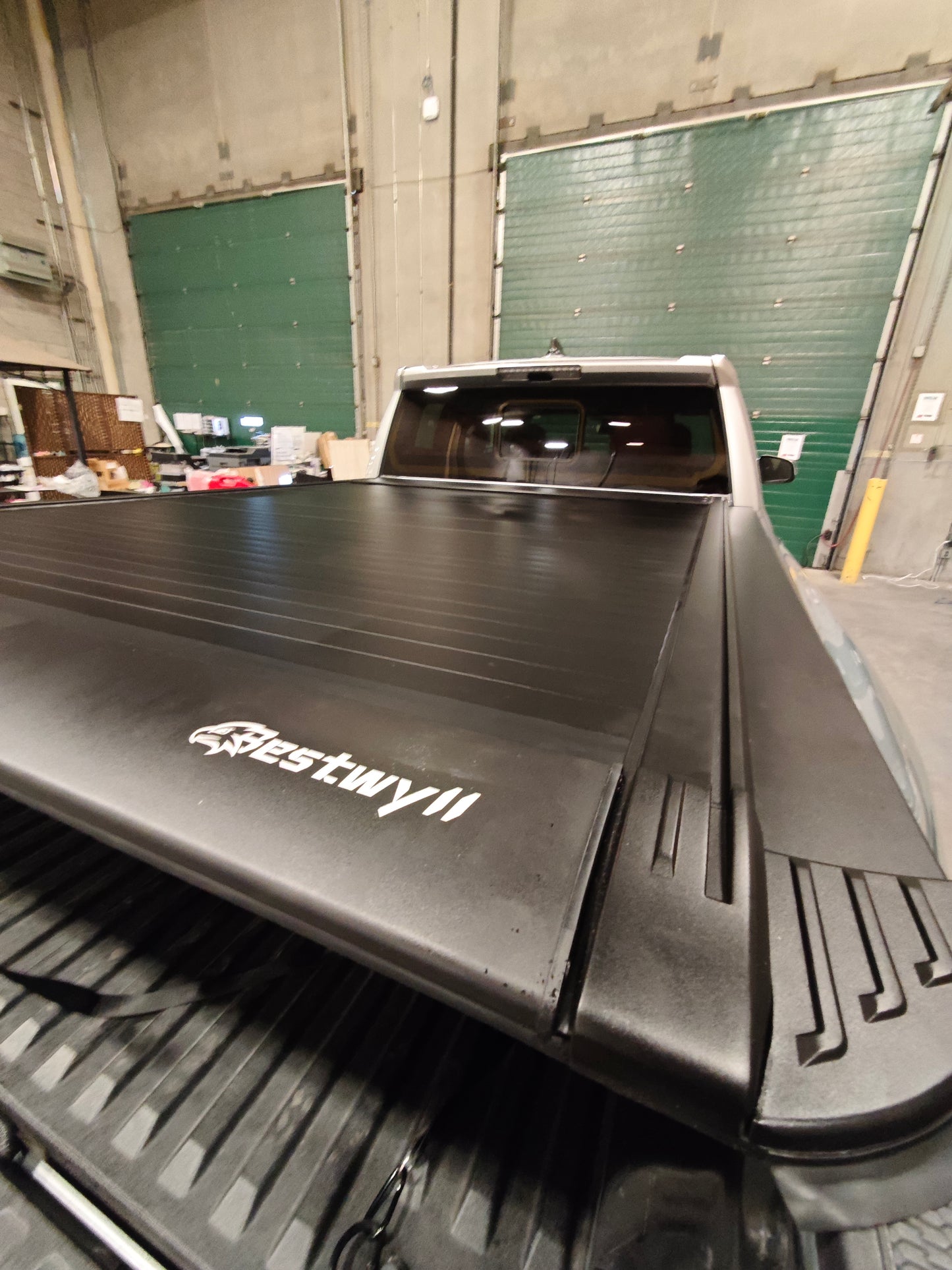 Bestwyll Manual Retractable Truck Bed Cover - Toyota Tacoma