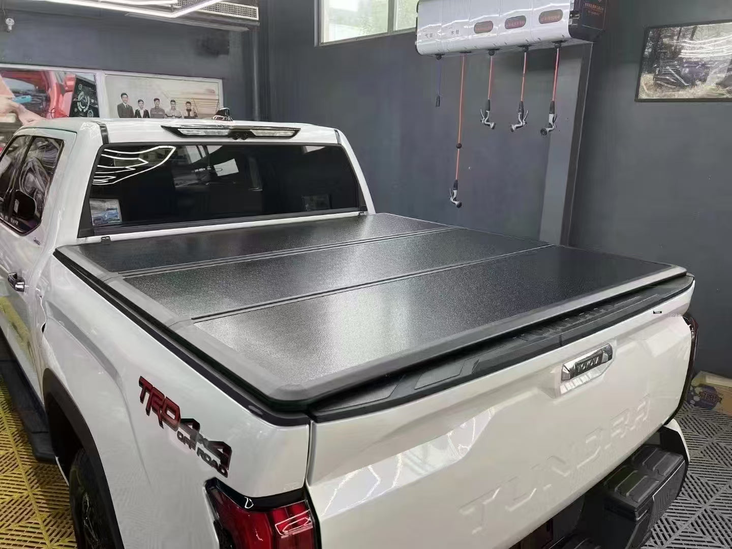 Toyota Tacoma Hard Tri-Fold Tonneau Cover