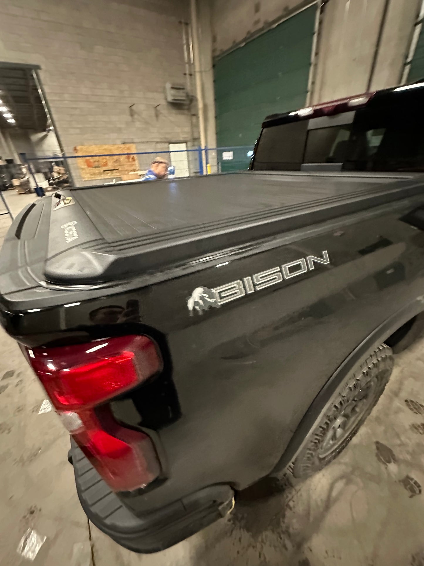 KOSTA Manual Retractable Truck Bed Cover - Chevrolet Silverado 1500