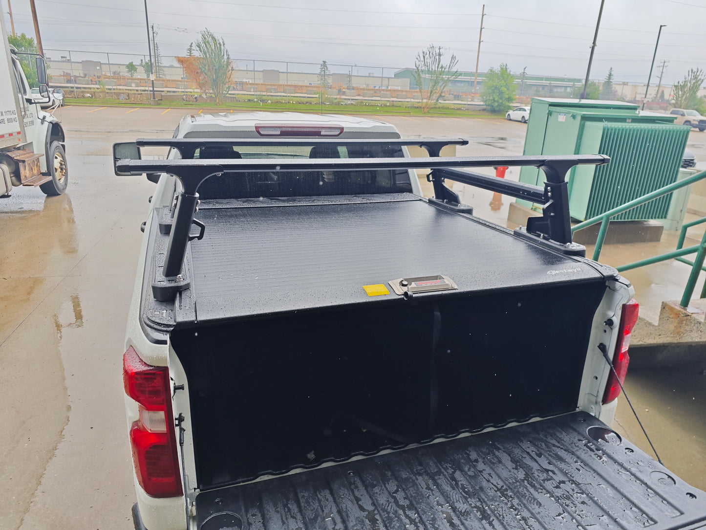 Bestwyll Manual Retractable Truck Bed Cover - Chevrolet Silverado 1500