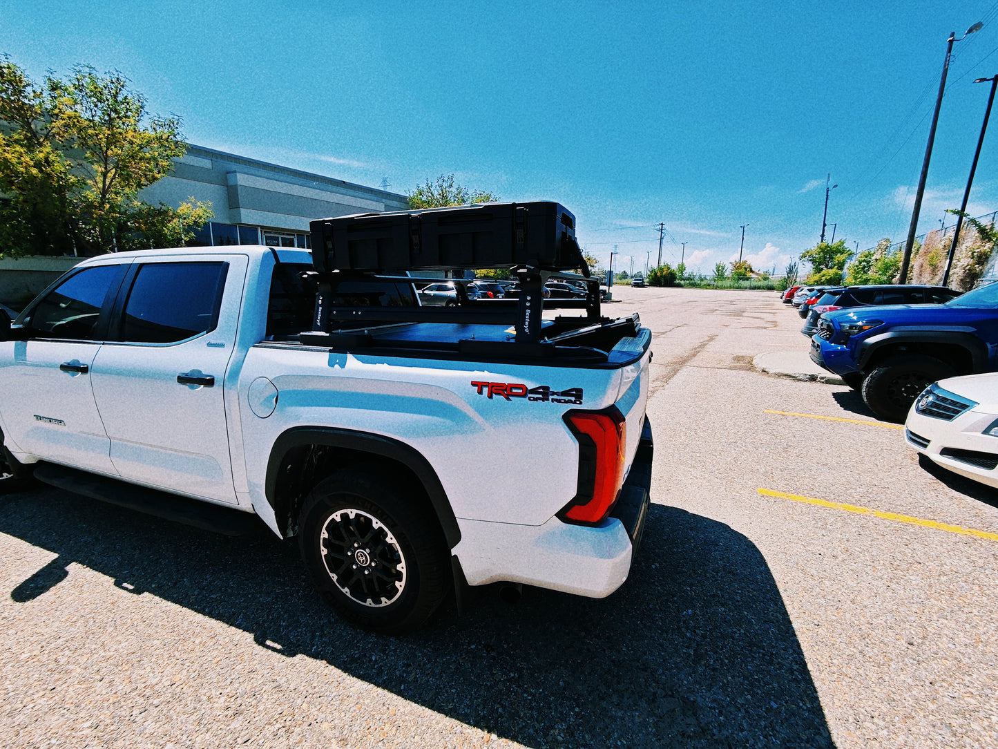 Bestwyll Manual Retractable Truck Bed Cover - Toyota Tundra