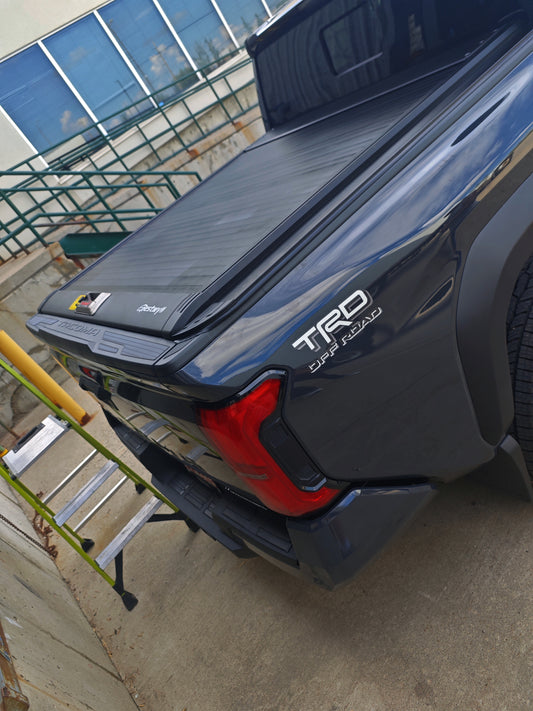 Bestwyll Manual Retractable Truck Bed Cover - Toyota Tacoma