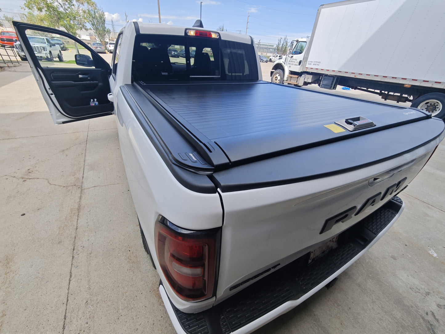 Bestwyll Manual Retractable Truck Bed Cover -Dodge Ram 1500& TRX