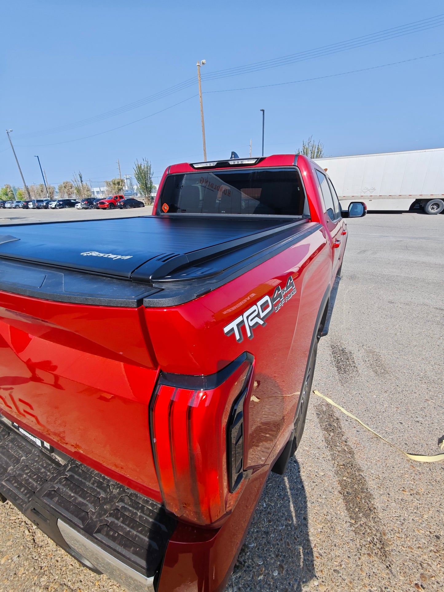Bestwyll Manual Retractable Truck Bed Cover - Toyota Tundra