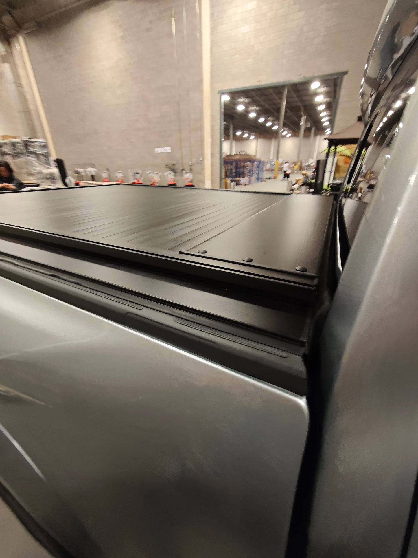 Bestwyll Manual Retractable Truck Bed Cover - Toyota Tacoma
